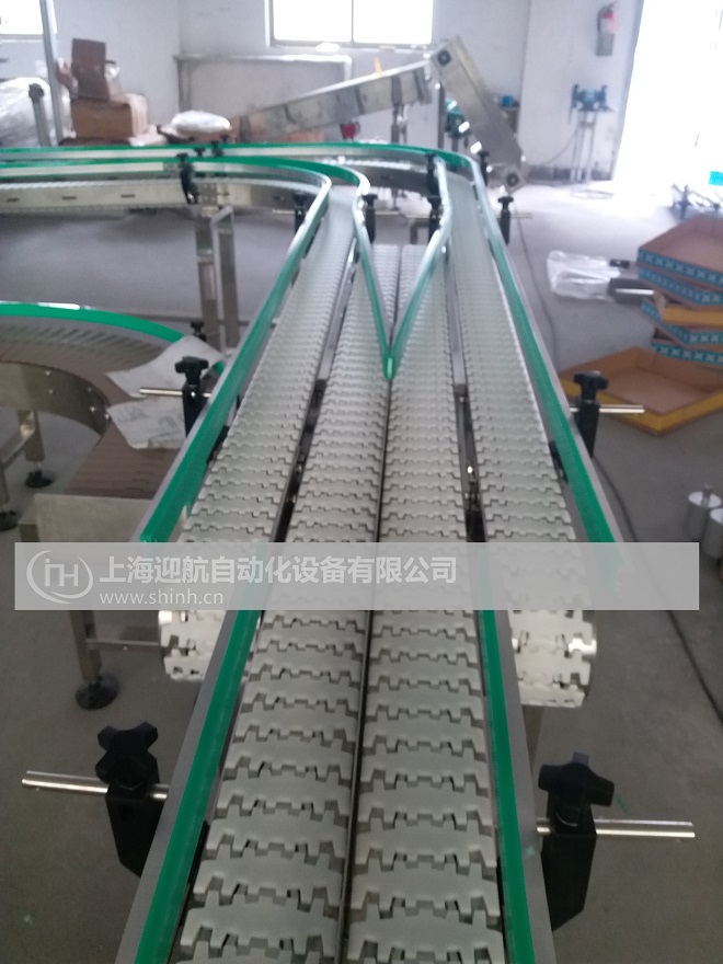 83不銹鋼柔性鏈輸送機 83不銹鋼柔性鏈輸送機